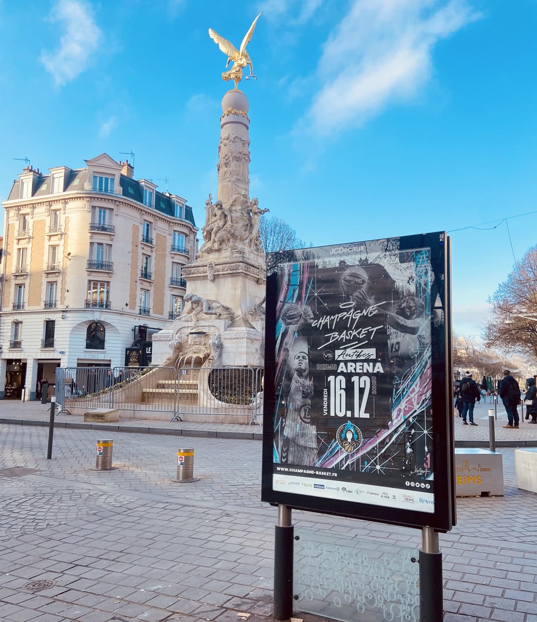 Champagne Basket Collab 1